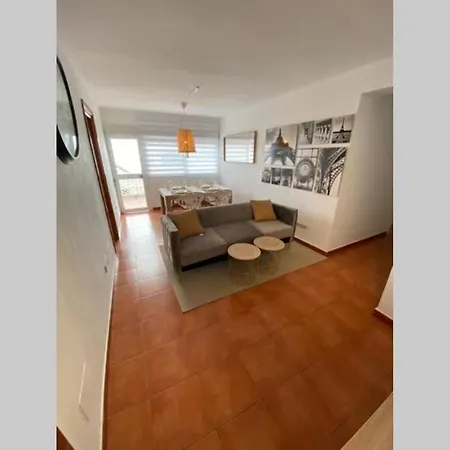 Piso Completamente Reformado, A Estrenar En Urb. Parque Antena, Apartamento